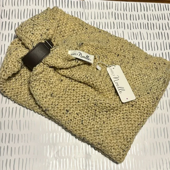 Simply Noelle Accessories Nwt Simply Noelle Buckled Infinity